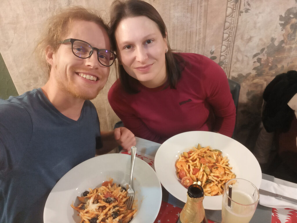 Vianočná večera v reštaurácií Mamma Roma v Škótskom Edinburghu.