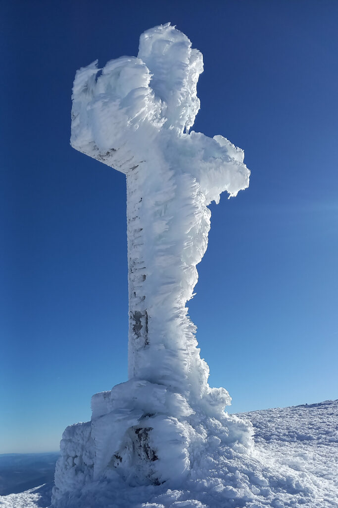Vrcholový zamrznutý kríž na Schneebergu - Klosterwappen
