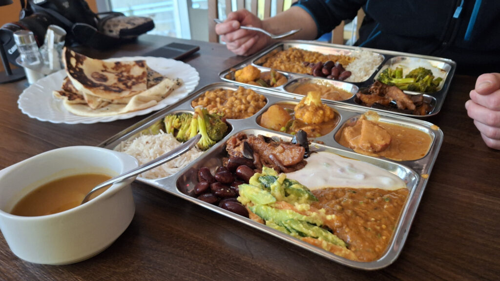 Obed v Himalaya Masala tradičné Nepálske jedlo