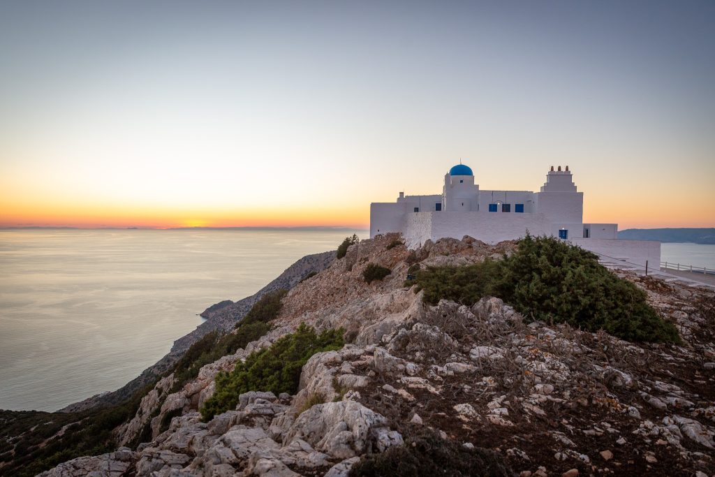 Agios Symeon - kláštor na gréckom ostrove Sifnos