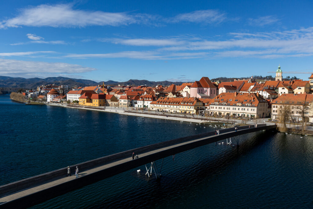 Pohľad na Maribor z Glavneho mostu.