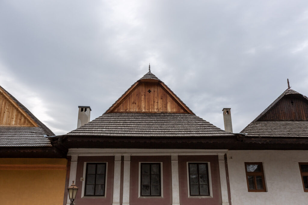 Historické domy na Sobotskom námestí. Spišská sobota