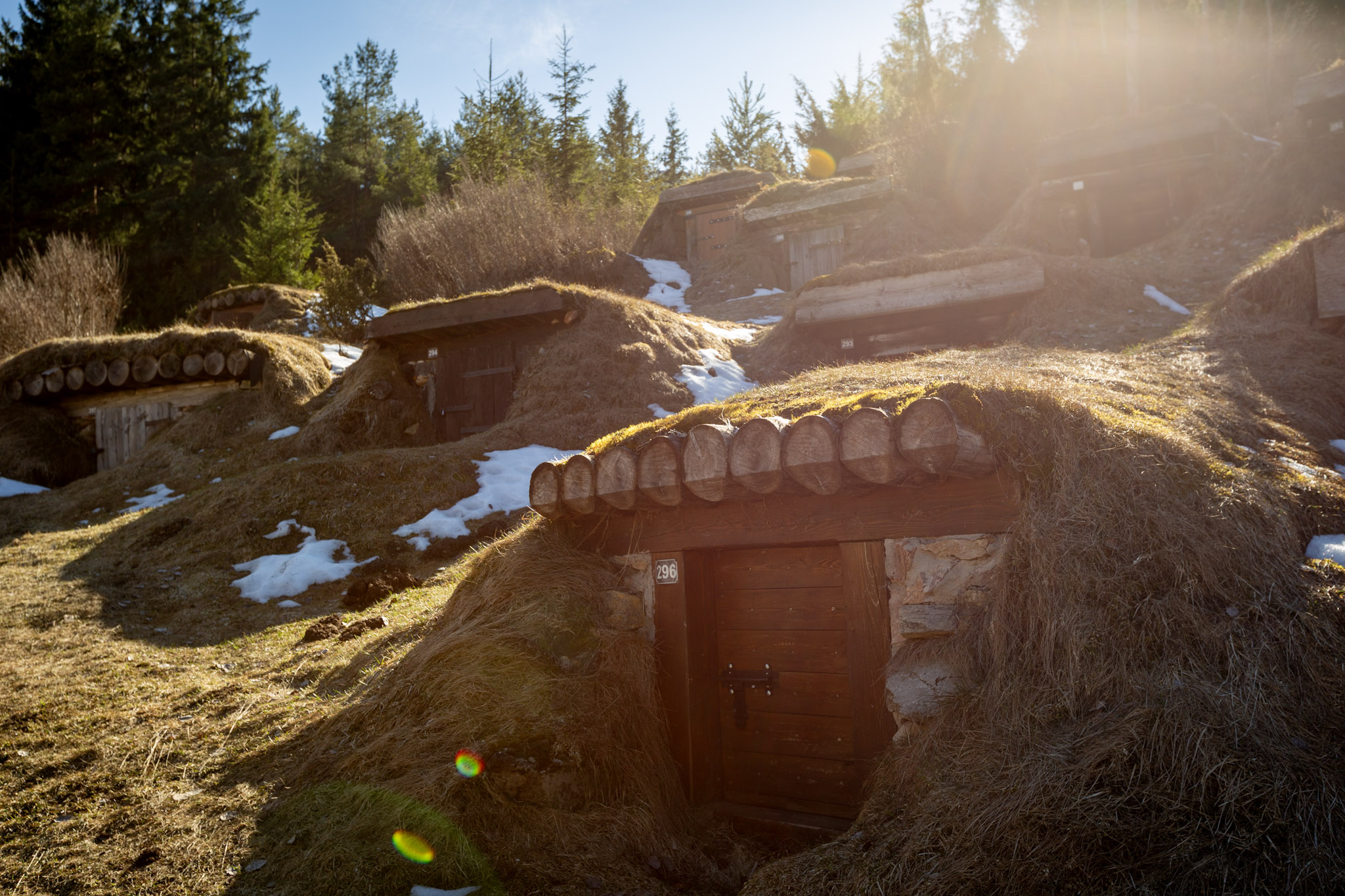 Liptovská Teplička: slovenský Hobbiton plný pivníc, stodôl a výhľadov
