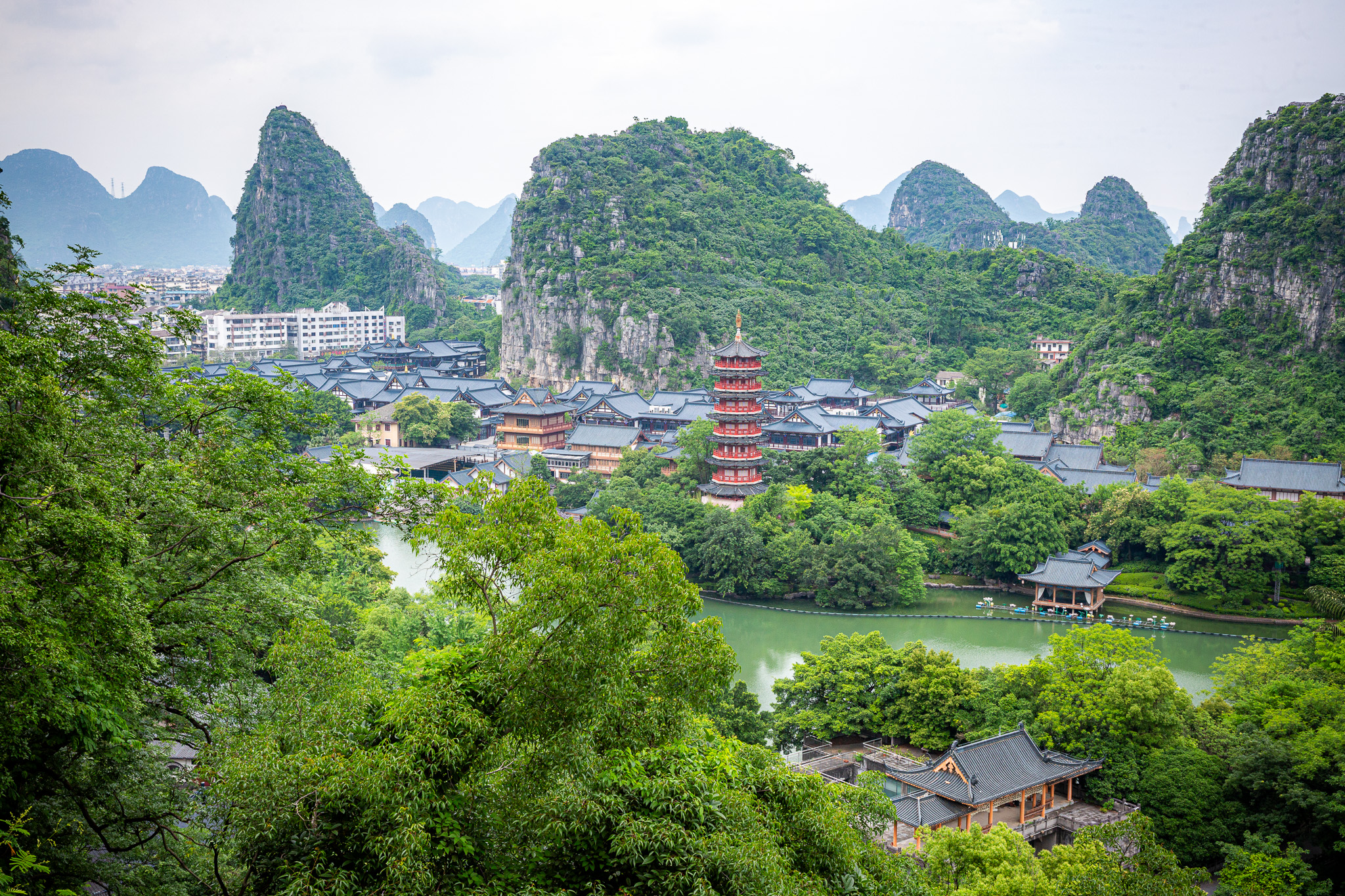Čína: Guilin – úchvatné ryžové polia, kultúrny šok a nekonečný čínsky chaos